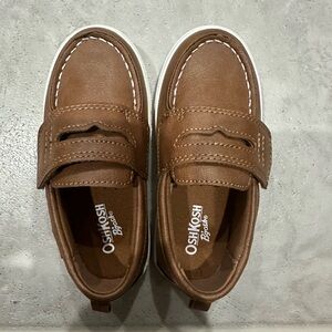 Brand New, never worn OshKosh B’gosh brown loafers Toddler size 9